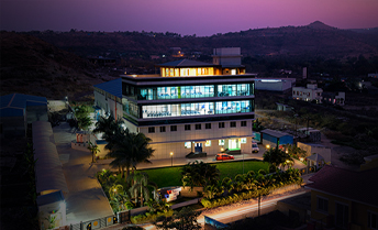 How India’s Top Knee Implant Manufacturer Is Changing the Game - Feature Image